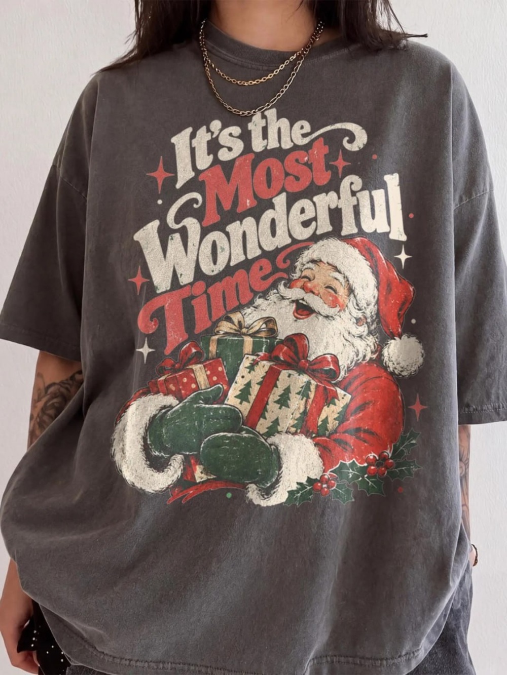 Vintage-Style Santa Graphic Holiday T-Shirt